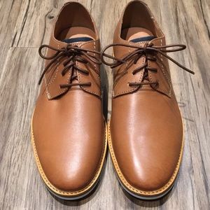NWT Atticus Tan leather shoes